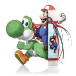 Λευκή πλακέ λαμπάδα με Super Mario και ίδια ξύλινη πλάτη