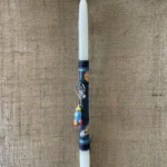 Λευκή στρογγυλή λαμπάδα με θέμα και μπρελόκ Διαστημόπλοιο