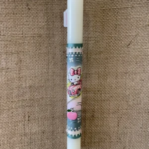 Λευκή στρογγυλή λαμπάδα με ντεκουπάζ Hello Kitty και κολιέ