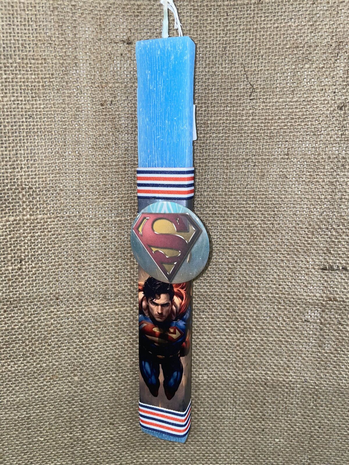 Γαλάζια πλακέ αρωματική λαμπάδα με Superman - Image 1