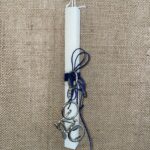 Λευκή τετράγωνη λαμπάδα με μπρελόκ ποδήλατο