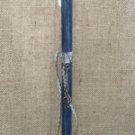 Μπλε στρογγυλή λαμπάδα με μεταλλικό μπρελόκ κλειδί του Σολ