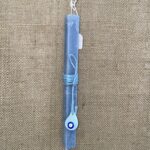 Γαλάζια τετράγωνη λαμπάδα με κεραμικό ματάκι γαλάζιο