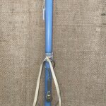 Μπλε στρογγυλή λαμπάδα με μεταλλικό μπρελόκ εργαλείο