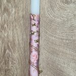 Λευκή στρογγυλή λαμπάδα με κολιέ και σκουλαρίκια πεταλούδα