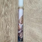 Λευκή στρογγυλή λαμπάδα με φύλλα