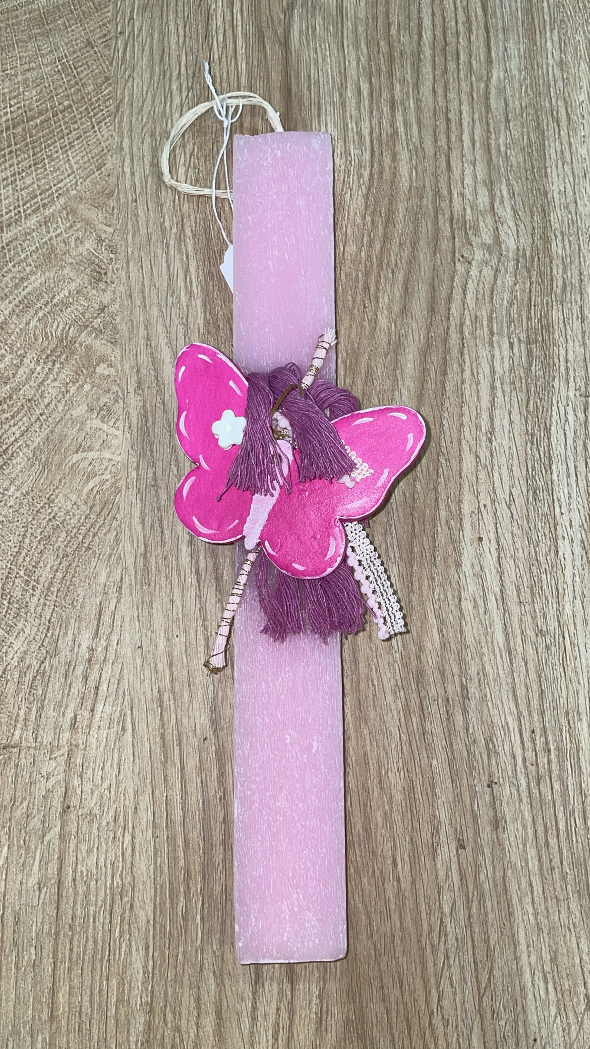 6B4ADE7D-882B-4748-8AAD-BFCA881A1994 Ροζ πλακέ λαμπάδα με φούξια κεραμική πεταλούδα - Image 1