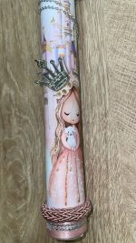 Λευκή στρογγυλή λαμπάδα με πριγκιπισούλα και κολιέ με κορώνα - Image 2