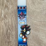 Λευκή πλακέ λαμπάδα με γκρι/μαύρο Sonic