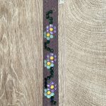 Λαμπάδα μωβ από κηρήθρα με λουλούδια