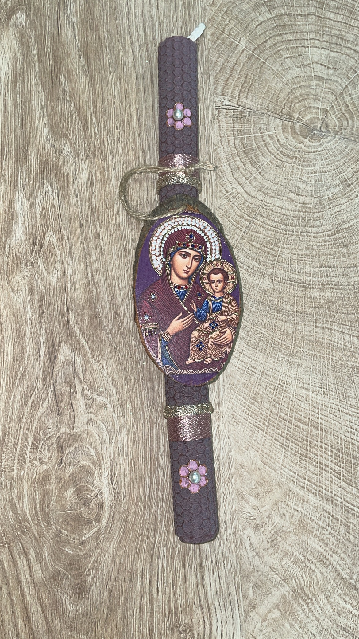 F023ED0D-D7DD-4F49-971B-112BA58A3213 Λευκή από κηρήθρα με κορμό με εικόνα της Παναγίας - Image 1