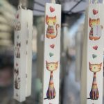 Πλακέ λευκή λαμπάδα με γατούλες - Β