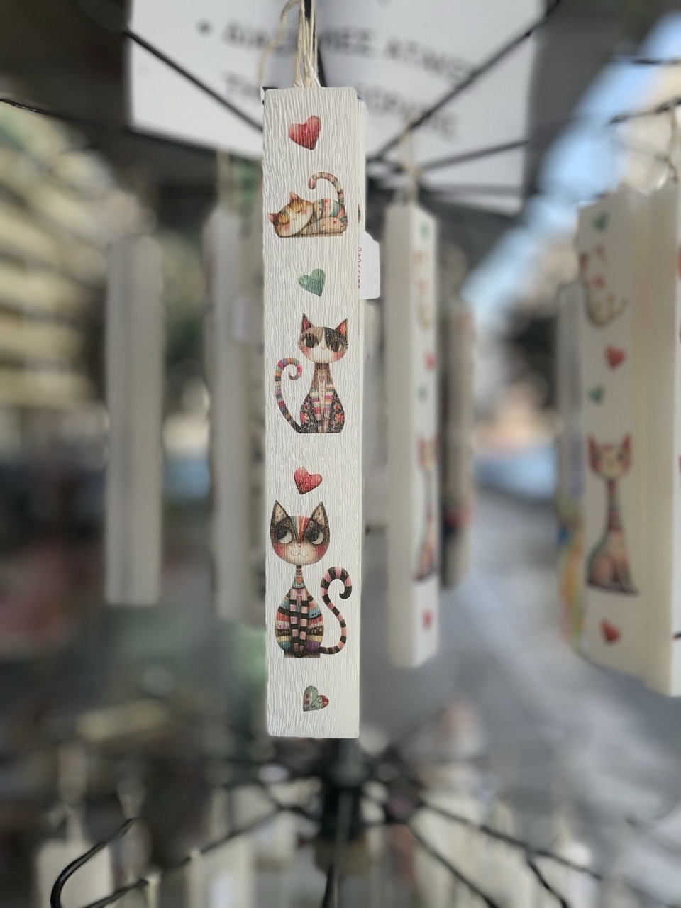 IMG_1236 – μεγάλη Πλακέ λευκή λαμπάδα με γατούλες - Γ - Image 1