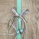 Μέντα τετράγωνη λαμπάδα με κρεμαστή λιβελούλα για τον λαιμό