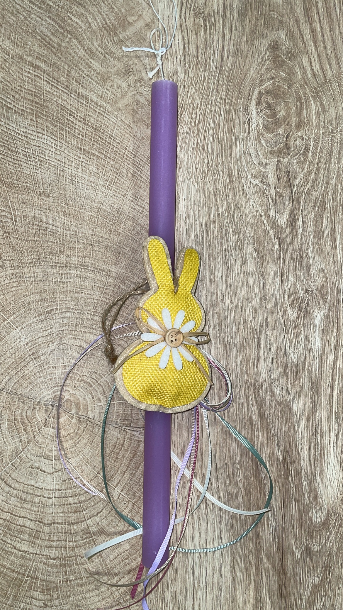 95B1CFBB-03F0-4340-80D3-26C1373E5CF4 Μωβ στρογγυλή λαμπάδα με τσόχινο κίτρινο κουνελάκι - Image 1