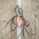 Λευκή τετράγωνη λαμπάδα με πουά καρδιά