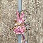 Λευκή στρογγυλή λαμπάδα με τσόχινο ροζ κουνελάκι