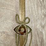 Χρυσή τετράγωνη λαμπάδα με διακοσμητικό ματάκι από plexiglass