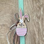 Τετράγωνη μέντα λαμπάδα με ξύλινο κουνελάκι