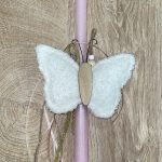 Ροζ ιριζέ λαμπάδα με διακοσμητική πεταλούδα υφασμάτινη