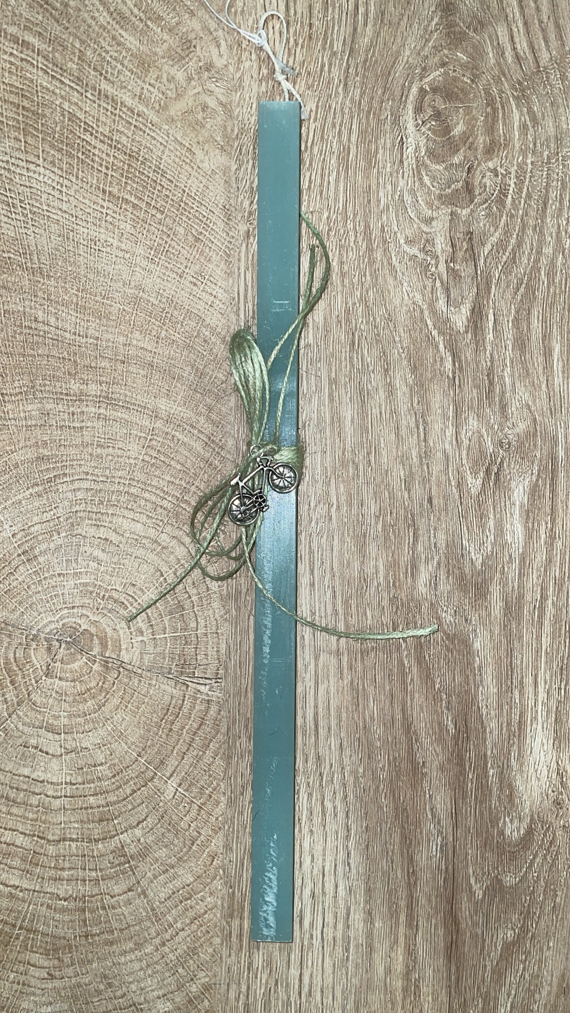 F172B85A-8490-48F2-9005-E32795EDFDF4 Μέντα τετράγωνη λαμπάδα με μεταλλικό ποδηλατάκι - Image 1