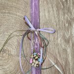 Φούξια τετράγωνη λαμπάδα με μεταλλικό στρογγυλό κρεμαστό για τον λαιμό